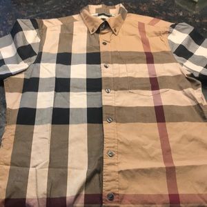 Men’s Burberry bottom down shirt